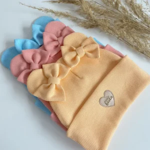 Czapka Miś + kokardki czapka dziecięca handmade w modny wzór mojewykroje