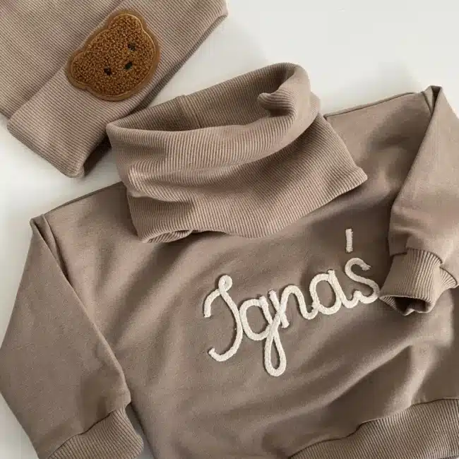 Bluza handmade personalizowana dla dziecka z imieniem mojewykroje handmade