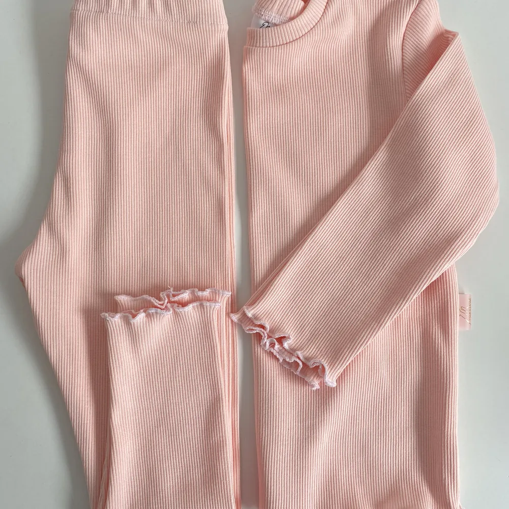 Zestaw : long i legginsy z dzianiny prążkowanej Zestaw : long i legginsy z dzianiny prążkowanej komplet dziecięcy handmade mojewykroje